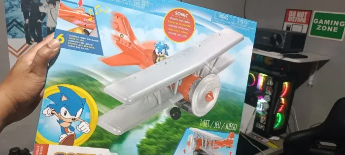 Avião Tornado do Sonic