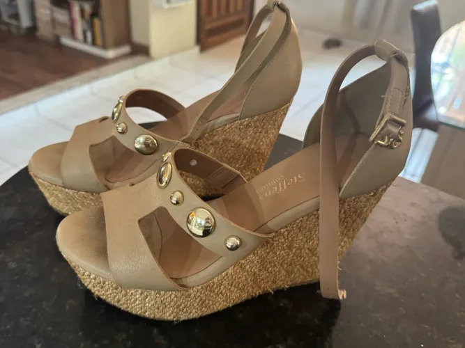 Sandália Carmen steffens