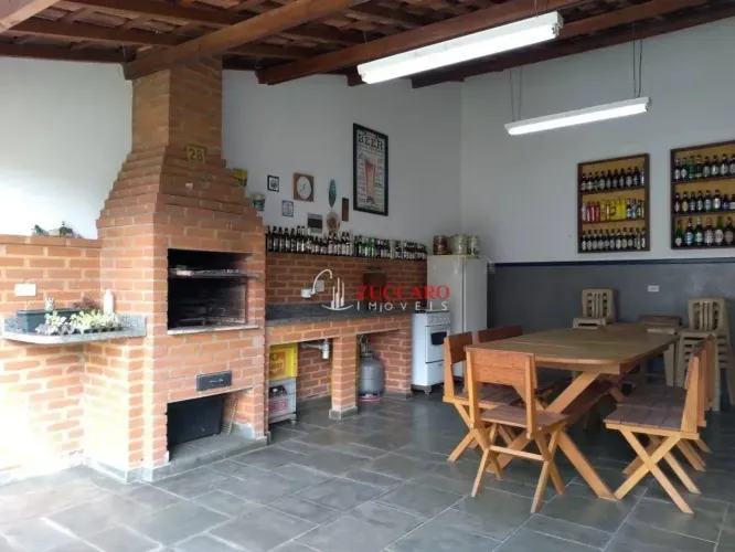 Casa à venda, 305 m² por R$ 1.500.000,00 - Vila Augusta - Guarulhos/SP