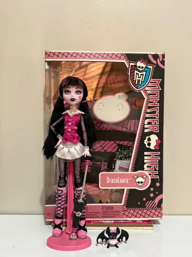 Draculaura W2 com caixa