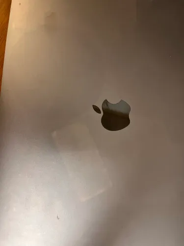 MacBook Pro 2017 Touch Bar 13 polegadas 256 GB.