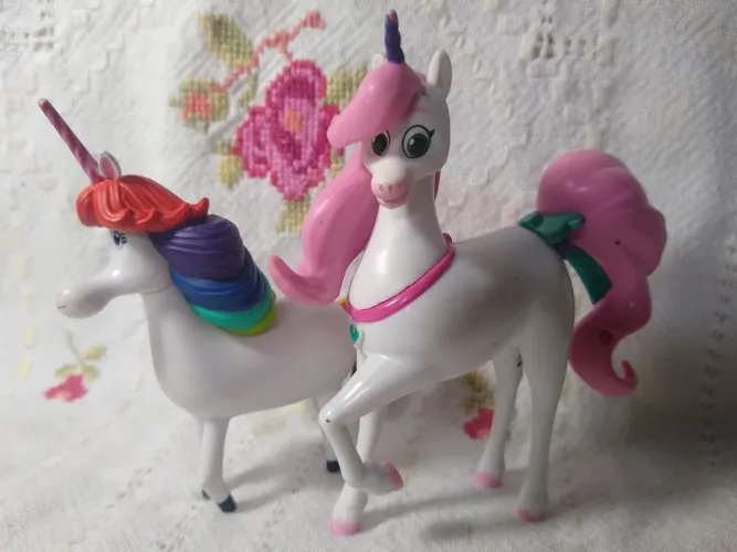 Divertidamente/ Rainbow + princesa Nela/ ótimo estado