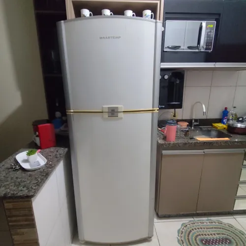 Geladeira Brastemp duplex em pleno funcionamento