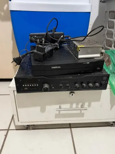 Kit Som Rádio + Caixas de som