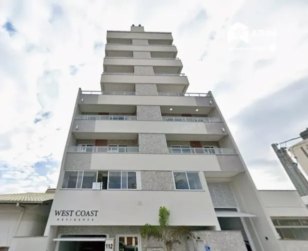 Aluguel Anual: Apartamento 2 quartos sendo 1 suíte semi mobiliado no Tabuleiro em Camboriú