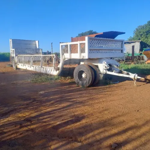 CARRETA FERRO TIPO PRANCHA NA COR BRANCA - Aceito Proposta