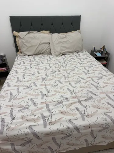 Vendo Cama box -base baú -3 meses de uso 