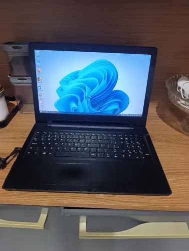 Notebook Lenovo 15" Ideadpad Em Boas Condições