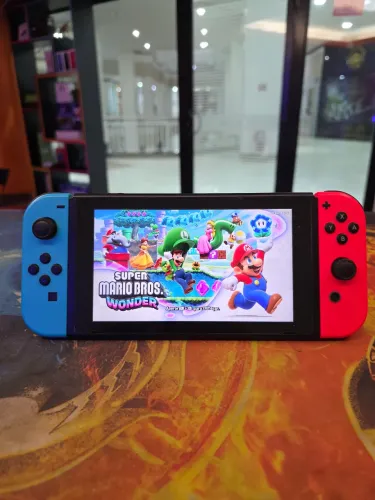 Nitendo SWITCH V2 c/ Jogos. Temos Loja Física!