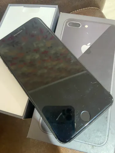 iPhone 8 Plus