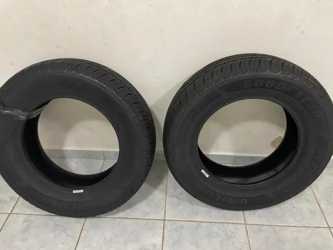 Par de Pneus Goodyear 185/70 R14 Direction Touring 2 - Novos!