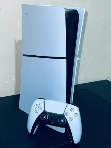 PlayStation5 (PS5) SLIM com 6 jogos vendo ou troco
