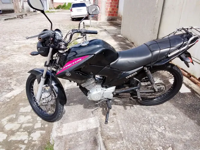 YBR 125 2015 conservada