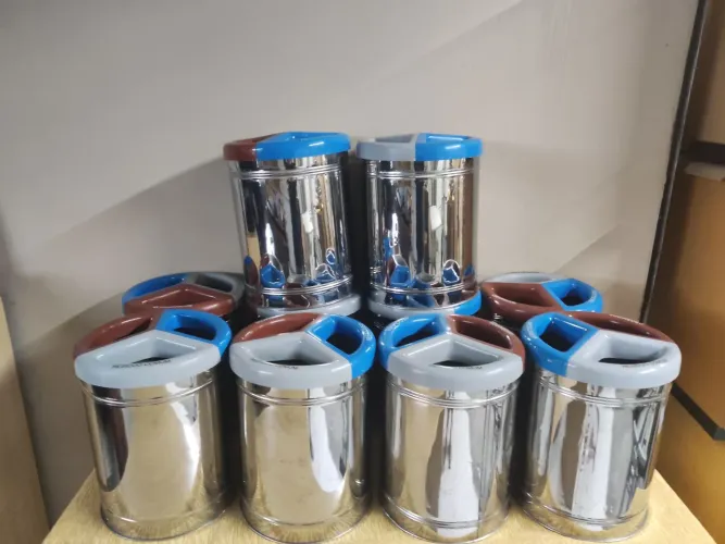 Lixeiras de reciclagem