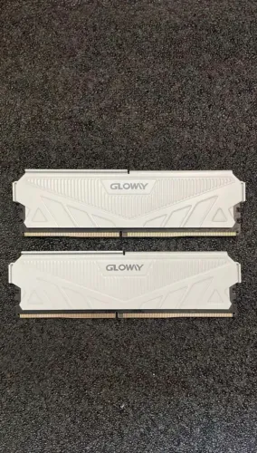 Memória RAM Kit 16GB (2x8GB) Gloway White DDR4 3200MHz CL18 - Excelente Estado