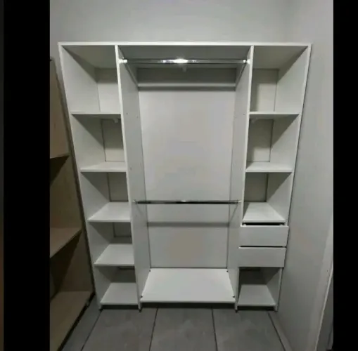 CLOSET SUSPENSO COM 2 GAVETAS/CABIDEIROS MDF NOVO