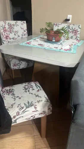 Mesa 4 cadeiras