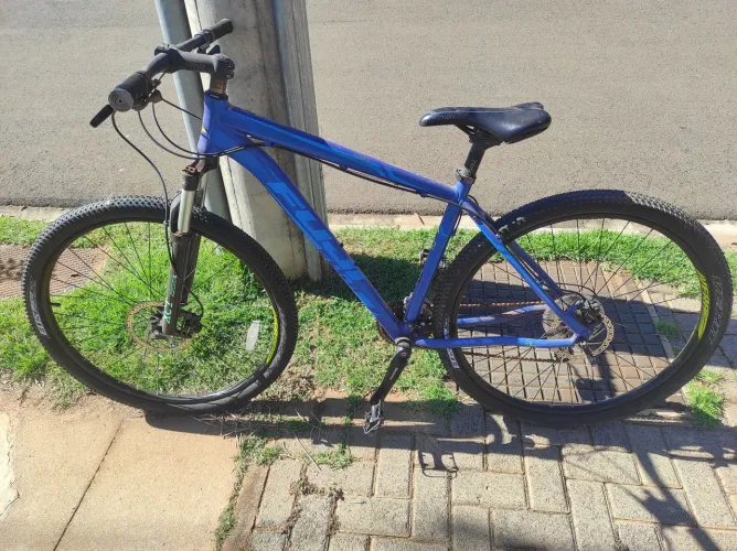 Bicicleta Fuji Nevada 1.7 29