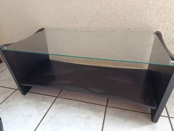 Vendo ou troco mesinha de vidro 