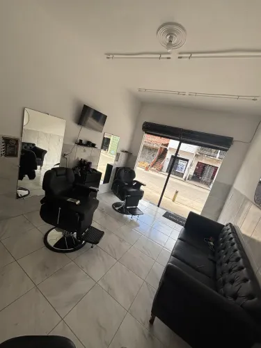 BARBEARIA COMPLETA NO BAIRRO PLANALTO AYRTON SENNA