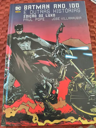 HQ Batman: ano 100