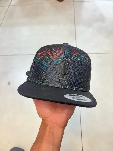 Boné floral MCD