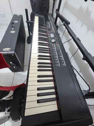 Piano digital Roland 700 GX 88 teclas