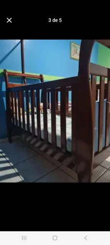 Vendo lindo berço de madeira para o conforto do seu bebê. 