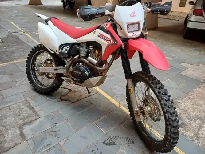 VENDO CRF 230 2008