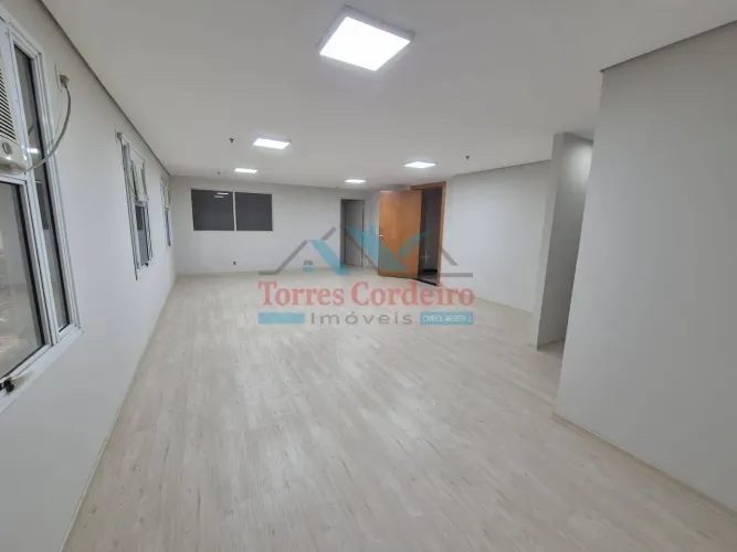 Sala Comercial com Espaço Aberto + Sala de Reunião - Blooklin