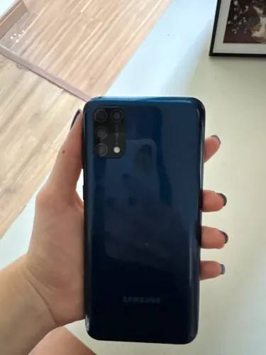 Celular usado M31