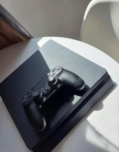 Playstation 4 - Perfeito Estado