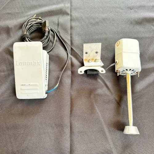 Batedor de Milk-Shake Industrial Lanmax 110V Completo - Funcionando