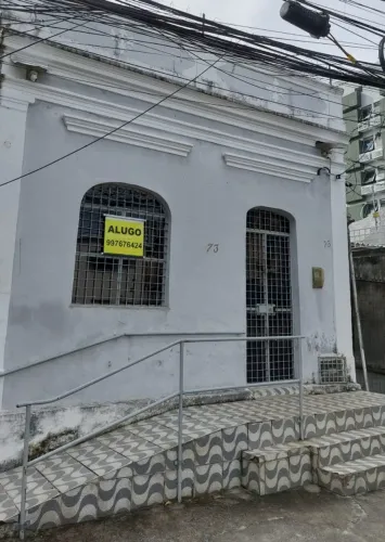 Casa comercial com 125m2, na Encruzilhada