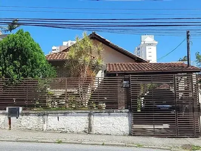 Estreito casa - Moradia ou Comercial.