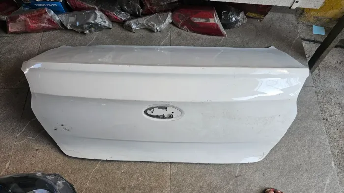 Tampa da Mala do Ford Ka
