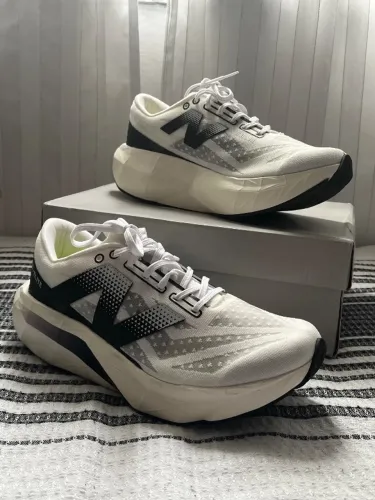 Tênis corrida treino New balance
