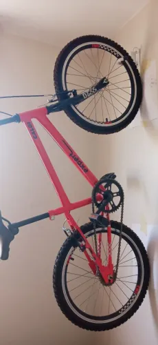 Bicicleta caloi BMX aro 20