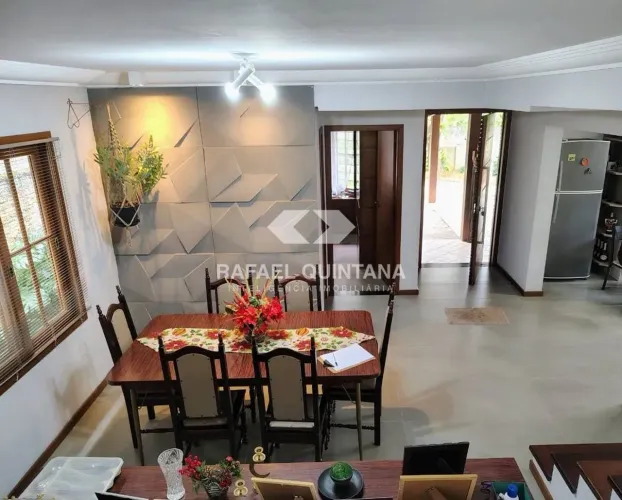 VENDA: Casa 4 Quartos sendo 4 Suítes, 6 Vagas, 230m² Privativos, Cacupé, Florianópolis - S