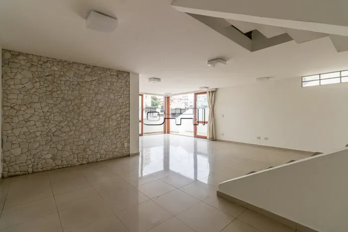Venda e Locação · 4 dormitórios no Vila Madalena