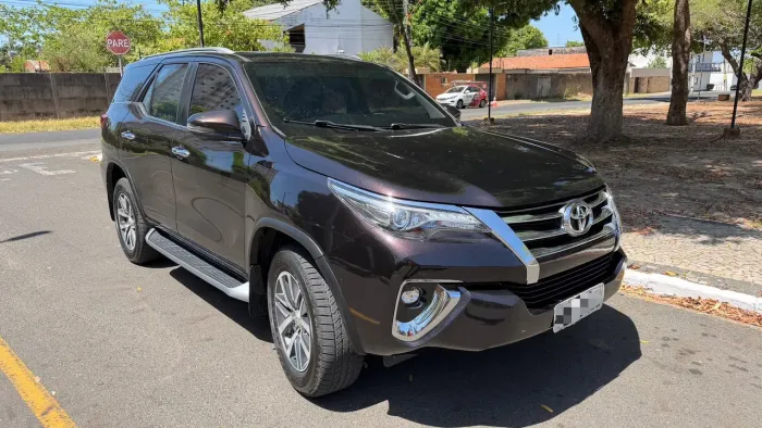 Toyota Hilux SW4 SRX 4X4 2.8 TDI 16V Dies. Aut. 2018
