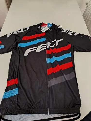 Conjunto ou Roupa de Ciclismo Felt<br>Fel