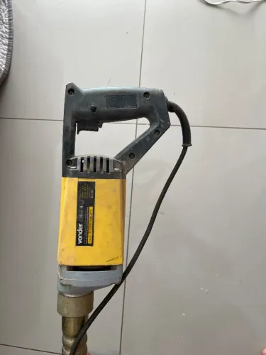 Vibrador de imersão