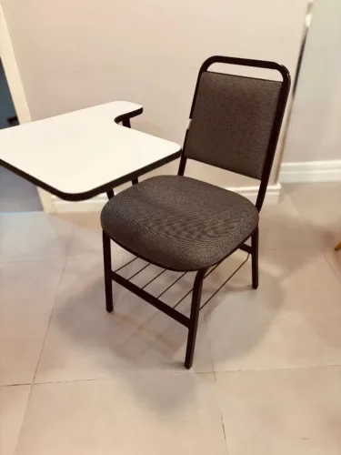 Cadeira Universitária com Prancheta