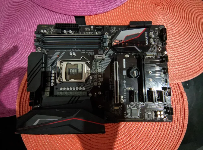 Placa Mãe Gigabyte z390