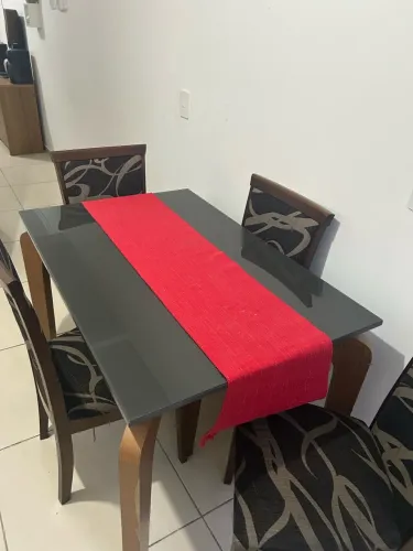 Mesa 4 cadeiras
