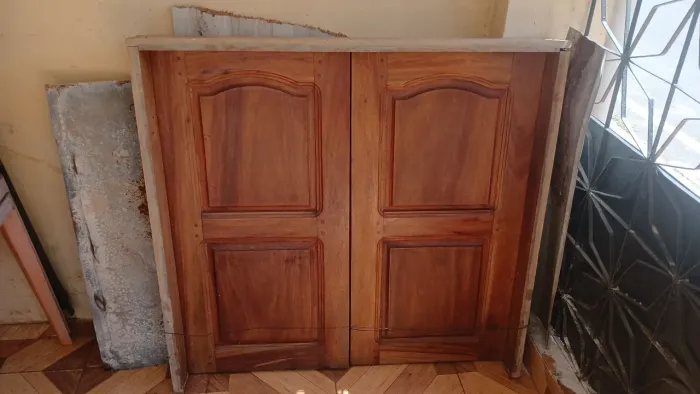Janela de angelim