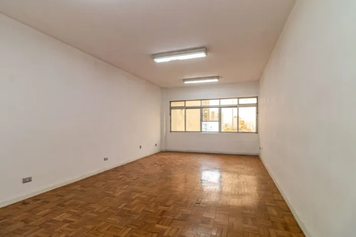 Sala comercial na Avenida da Liberdade, 113 - Sala 28 35 m²
