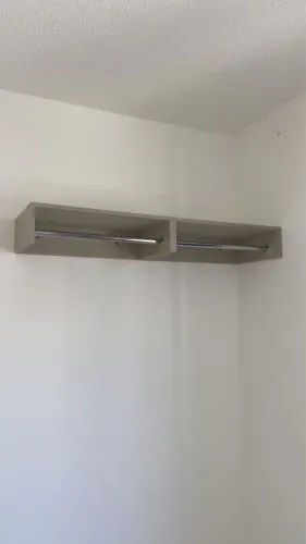 Arara cabideiro 