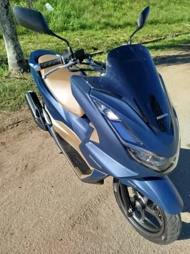 Honda pcx dlx 2024